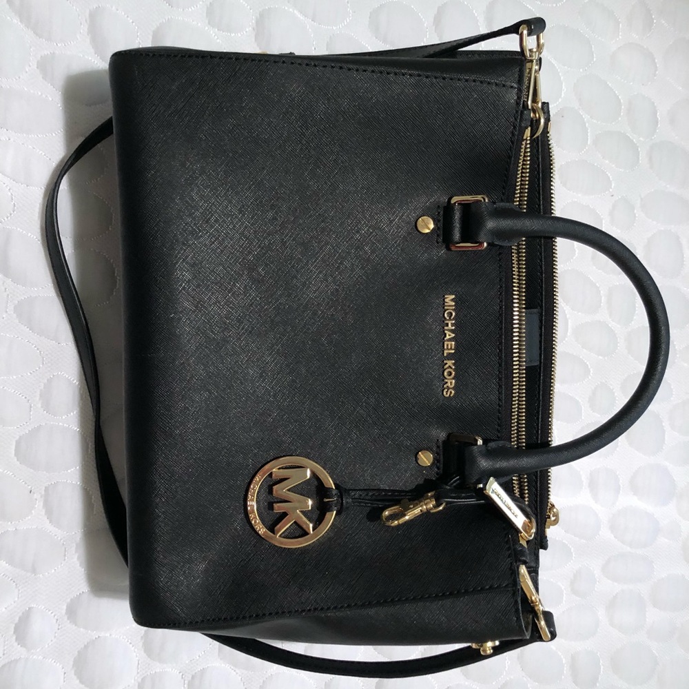 Michael Kors black purse kellen style